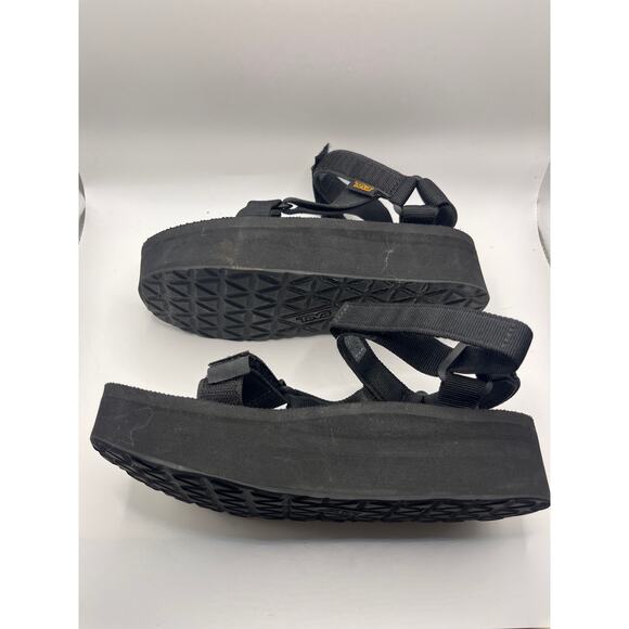 Teva Flatform Mevia Sandals in Black - Picture 11 of 13